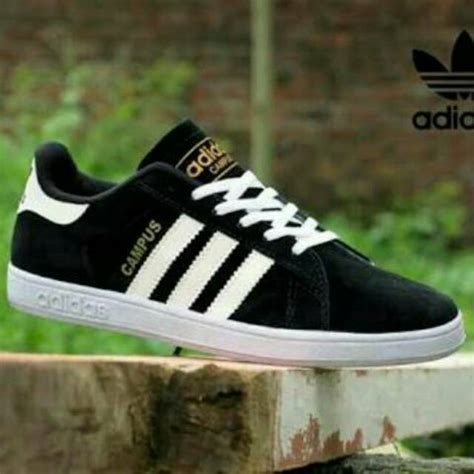 Gambar Sepatu Hitam Putih Adidas - Gambar Sepatu