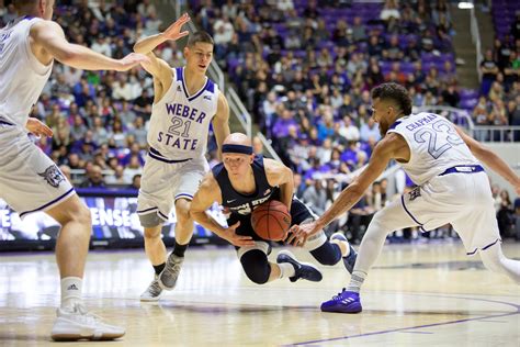 GALLERY: Men's Basketball at Weber State - The Utah Statesman