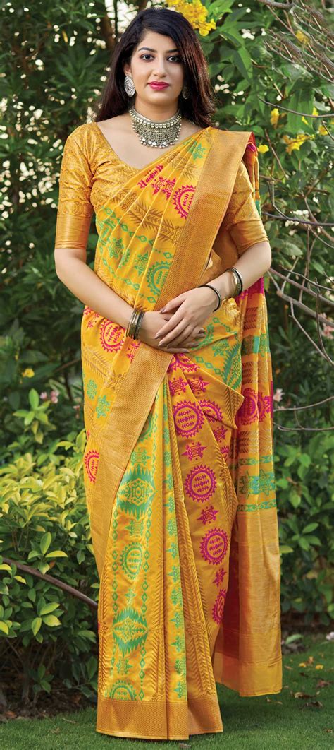 Traditional Yellow color Banarasi Silk, Silk fabric Saree : 1599904