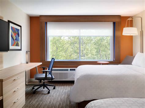 Affordable Hotels in Canton, NY | Holiday Inn Express Canton - Potsdam