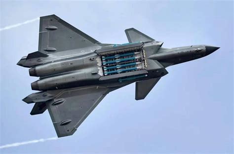 (China) J-20 internal weapons bay : r/aviation