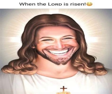 Download Jesus Is Smiling With The Caption When The Loo Is Risen | Wallpapers.com