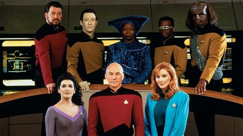 Patrick Stewart and the cast of Star Trek: The Next Generation reunite ...