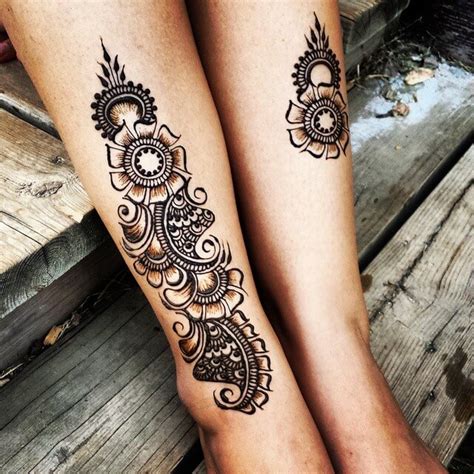 Aggregate 82+ henna tattoo designs legs - in.cdgdbentre