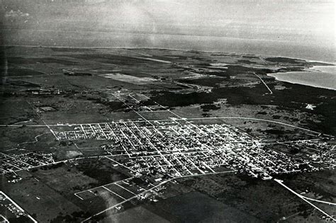 A photographic history of Baytown, from its oil boom to the early '90s