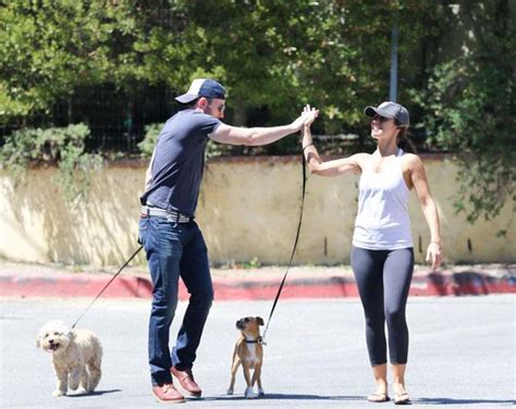 Back On Again? Chris Evans & Minka Kelly Walk Dogs In Los Angeles –– 8 ...