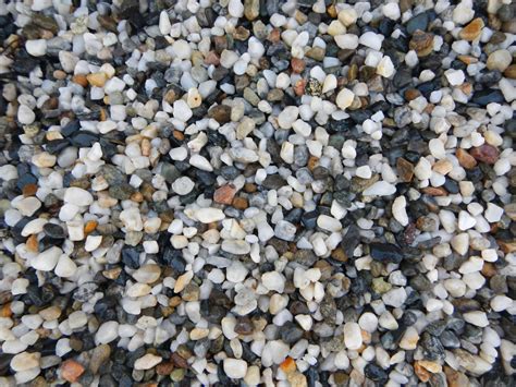 Black & White 3/8 Pea Gravel - Landscaping Supplies