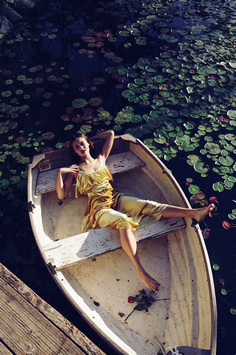 Элла Пернелл | Photoshoot, Boat fashion, Photography poses