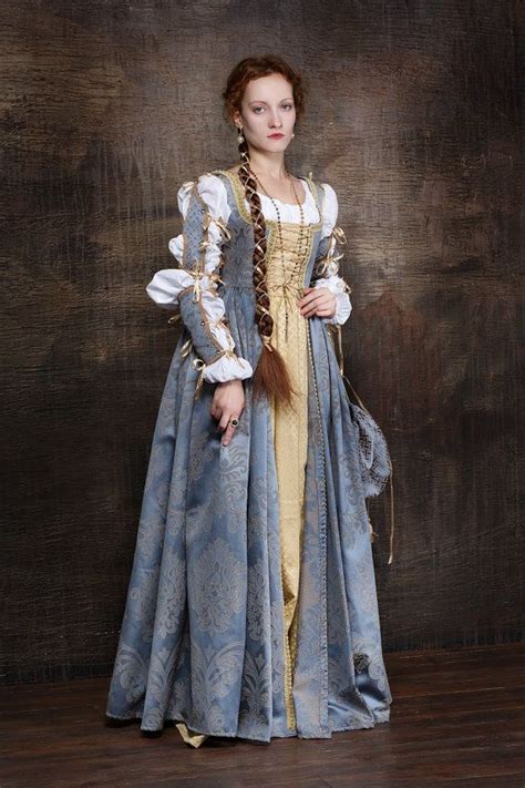 Renaissance Lucrezia Borgia's woman dress set, 15th - 16th century | Renaissance fashion ...