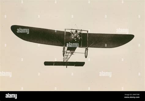 Louis Blériot during his cross-Channel flight, 25 July 1909 Stock Photo - Alamy