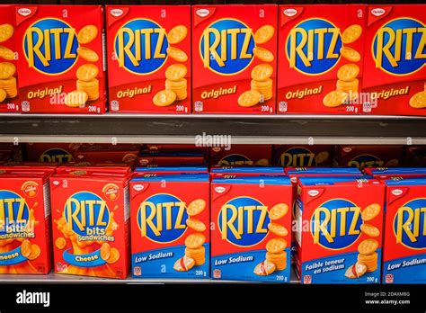Ritz crackers hi-res stock photography and images - Alamy