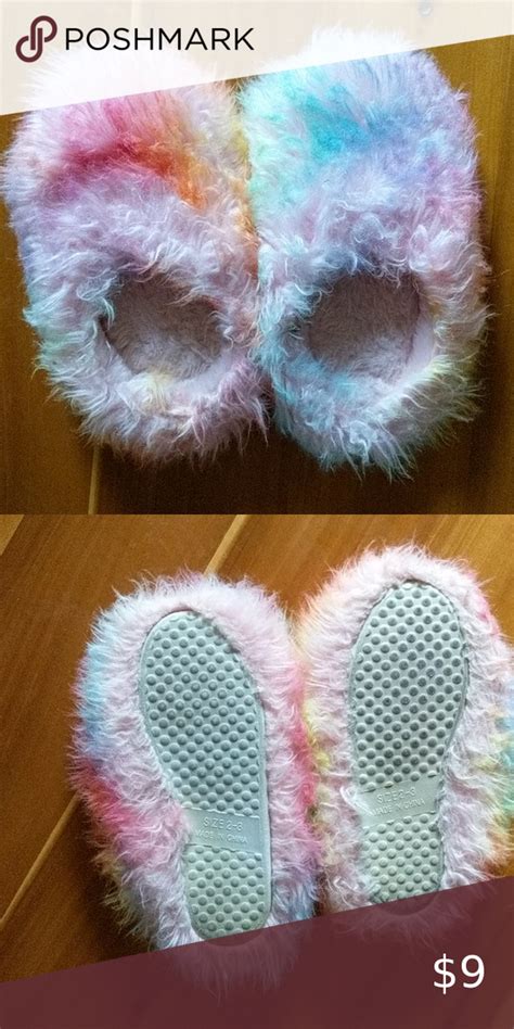 Fuzzy slippers | Fuzzy slippers, Slippers, Slippers for girls