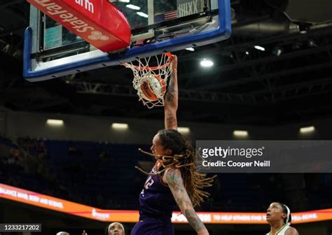 Brittney Griner Dunk Photos and Premium High Res Pictures - Getty Images