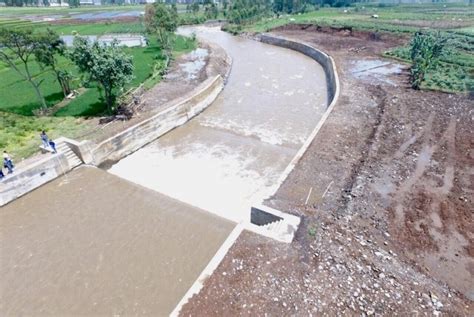 Kementerian PUPR Bangun 5 Km Tanggul Sungai Cimanuk | Republika Online