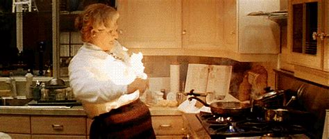 Mrs Doubtfire Funny GIFs | POPSUGAR Celebrity Australia