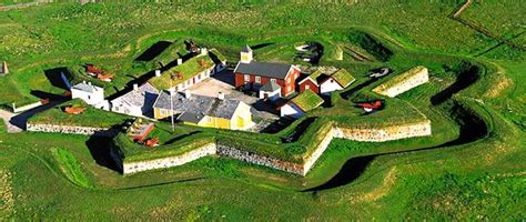 Vardøhus Fortress Photo D'architecture, Les Fjords, Norway Fjords, Natural Swimming Pool, Spooky ...