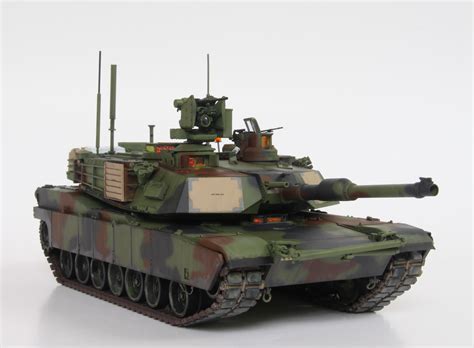 M1A2 SEPv2 Abrams in NATO camo (1/35 RFM) : modelmakers