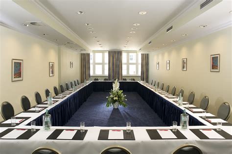 Conferences of up to 900 persons can be organised thanks to 1,000 m² event space. The seven ...