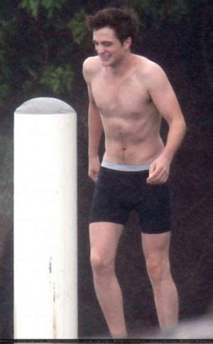 Celebrities In Undiez: Robert Pattinson - Black Boxer Briefs