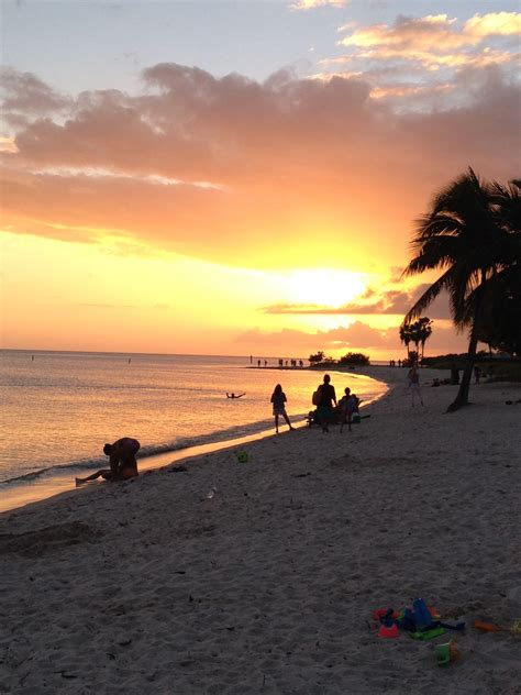 Sunset at Sombrero Beach in Marathon, Florida | Beach sunset, Beautiful ...