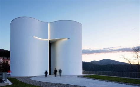 Santa Maria Goretti Church / Mario Cucinella Architects | ArchDaily