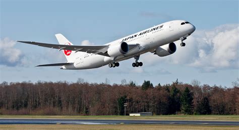 Boeing 787 Dreamliner of JAL Japan Airlines Landing Gear Retracted ...