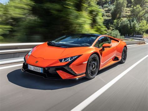 2023 Lamborghini Huracán Review, Pricing, and Specs