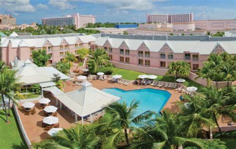 Comfort Suites, Bahamas | Blue Bay Travel