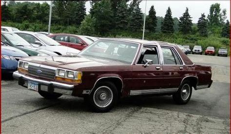 1989 Ford Crown Victoria - Information and photos - MOMENTcar