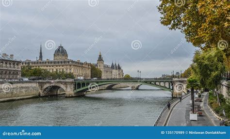 Landscape of Seine River with Old Bridges Stock Image - Image of historic, france: 135170989