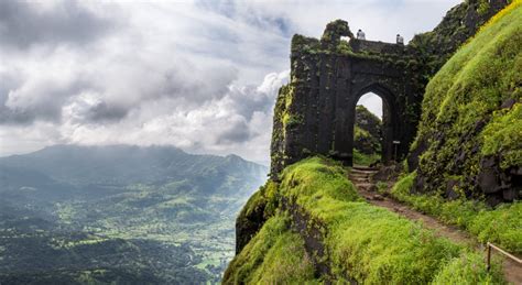 Rajgad Fort Trek: Rajgad Trek From Pune | AdventuRush