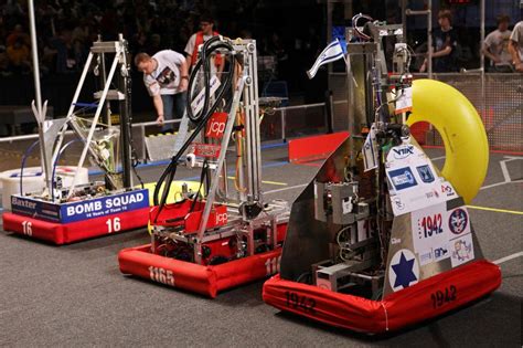 Robotics Contest Encourages Teamwork | K5 Learning