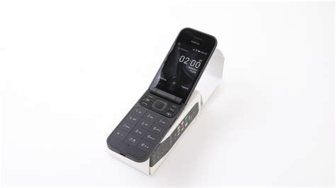 Nokia 2720 Flip Review | Mobile phones for seniors | CHOICE