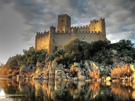 Medieval castles: What were castles made of in the medieval times?