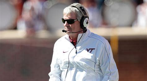 Virginia Tech Coach Frank Beamer Dances to Celebrate Bowl Win Against Cincinnati - Athlon Sports