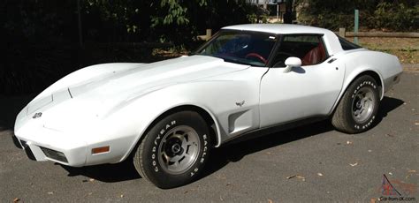 Chevrolet Corvette Stingray 1978 2D Coupe Auto 5 7L Carb