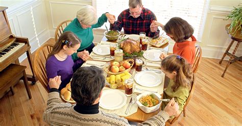 Each family dinner adds up to benefits for adolescents