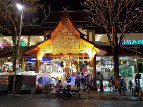 Chiang Mai Night Bazaar travel guide | Thaiger