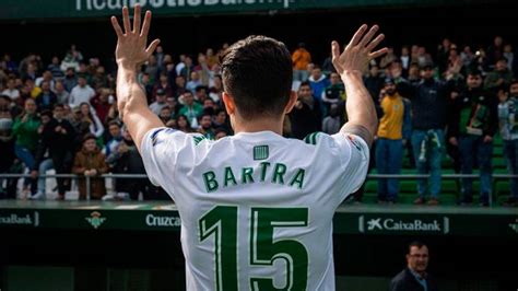 Marc Bartra ya vuelve a sonreír en las filas del Real Betis - FC ...