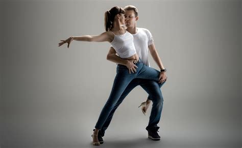 Salsa, Bachata, Merengue, Kizomba: Wie der neue Paartanz die Welt ...