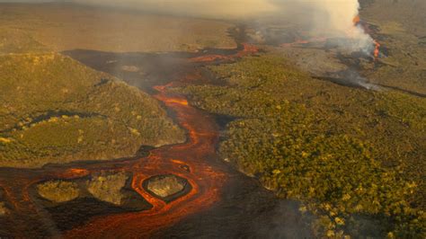 Tallest Galapagos volcano erupts, spewing lava and ash : NPR