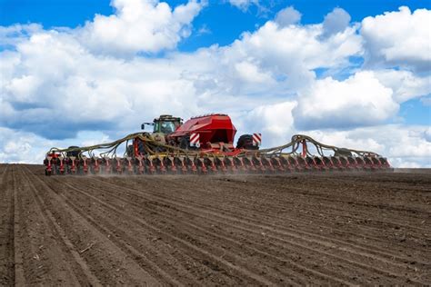 Exploring the Different Types of Seeders for Efficient Planting - Atlas ...