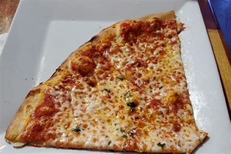 Best Pizza in Providence, RI: 11 Top Pizzerias! (2024)