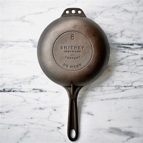 Smithey Skillet Review: Perfect Cast Iron Egg Pan - The Modern Travelers