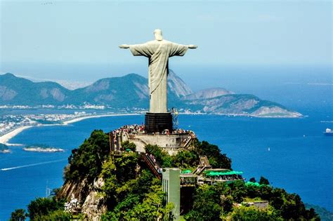 10 Places of Interest in Rio de Janeiro - Amateur Traveler