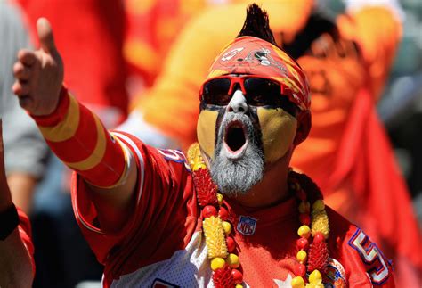 Kansas City Chiefs ban headdresses and face paint appropriating ...