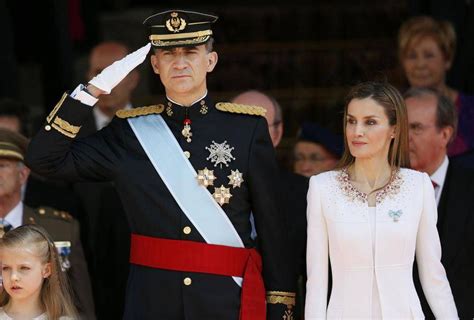 King of Spain takes 20-per-cent salary cut in push for modest monarchy ...