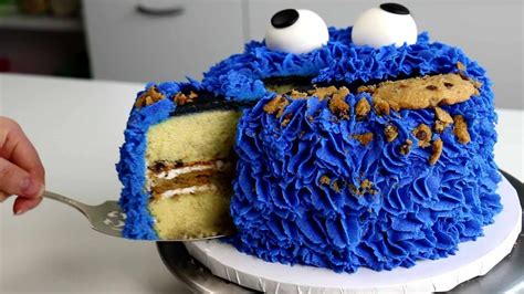 COOKIE Monster CAKE made with COOKIES!! 🍪 - YouTube