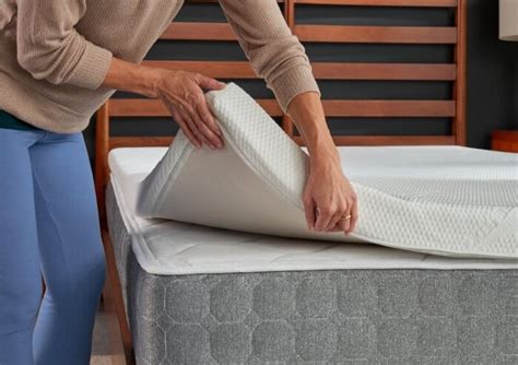 7 Best Firm Mattress Toppers Reviewed in Detail (Fall 2023)﻿