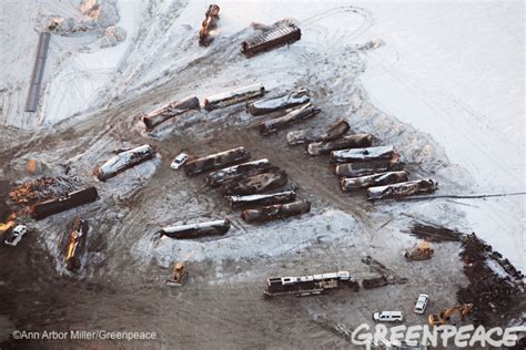 PHOTOS: Oil train derailment in North Dakota